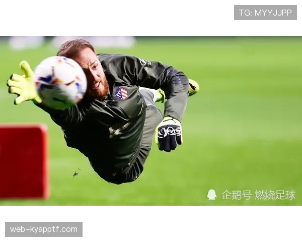 奥布拉克密集防守中的极限扑救机制与反应能力解析